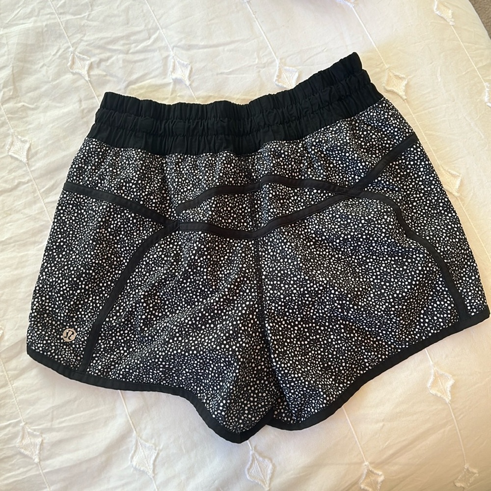 Black and white Lulu lemon shorts